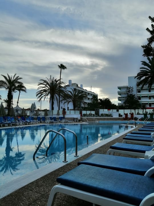 Pool Bull Escorial & Spa