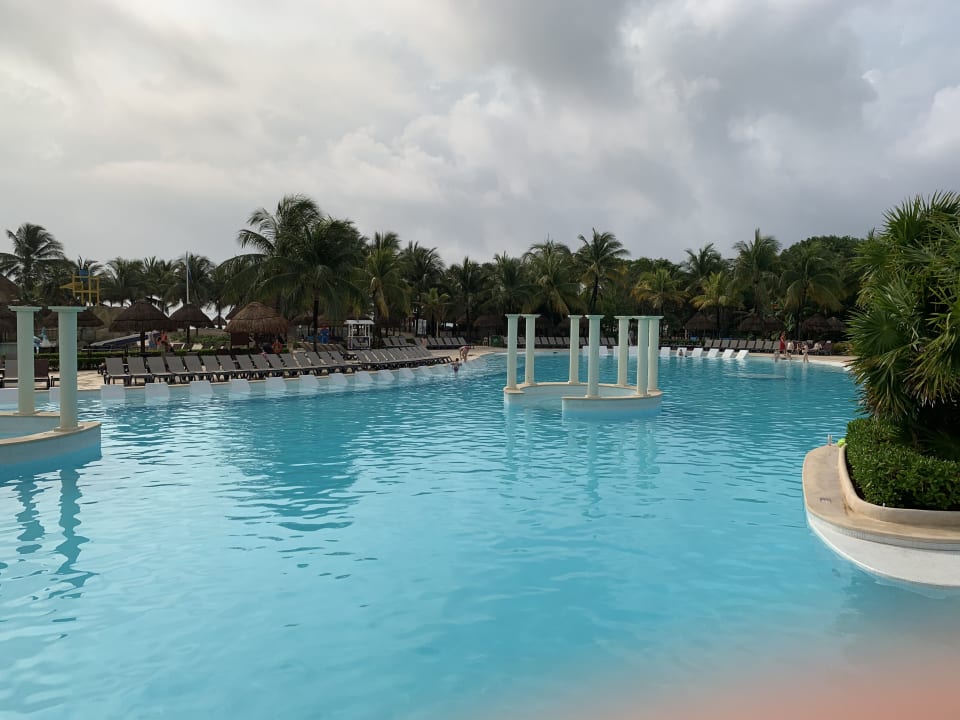 Pool Grand Palladium Kantenah Resort & Spa