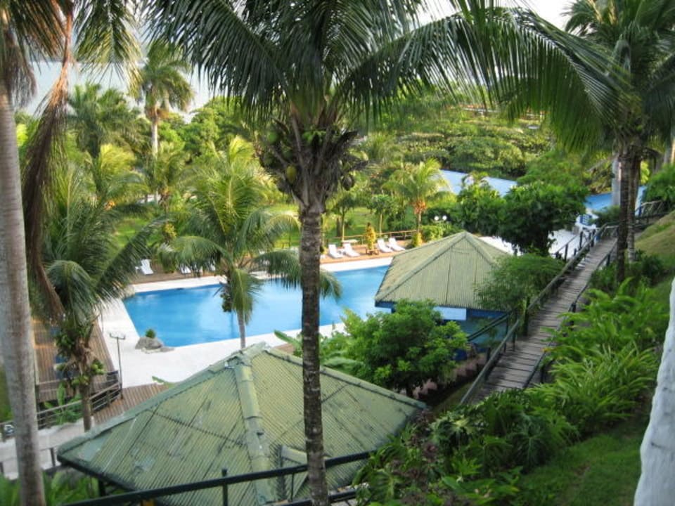 Zimmerblick auf den Pool Villa Caribe