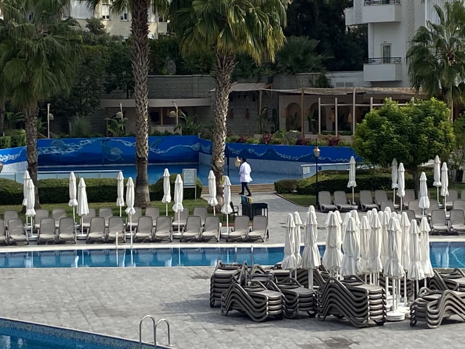 Pool Side Mare Resort & Spa