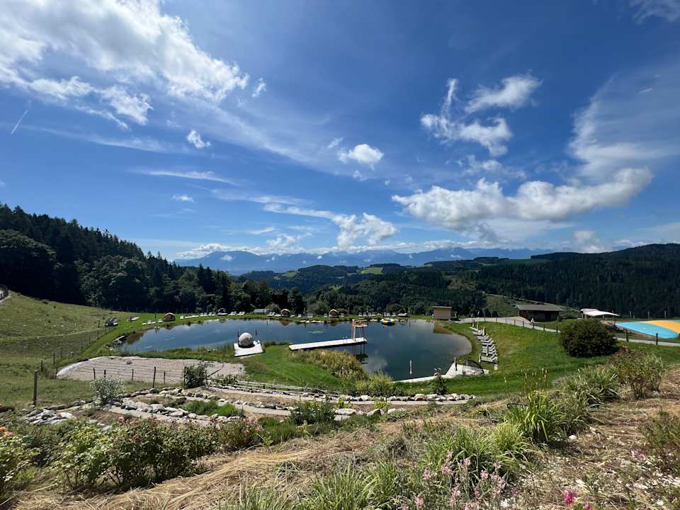 Außenansicht Familien Resort Petschnighof - Familotel Kärnten