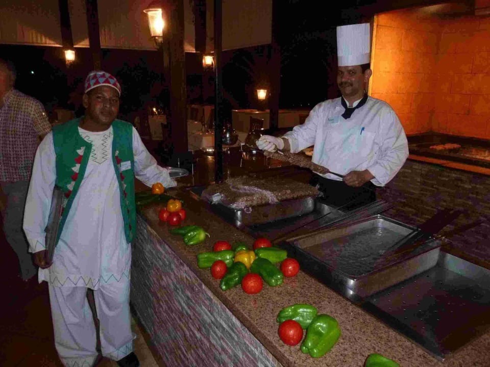 Grillstation auf der Terrasse Steigenberger Coraya Beach - Adults only