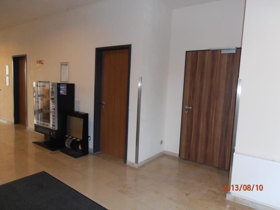 Eingangsbereich des Hotels Seehotel Fleesensee