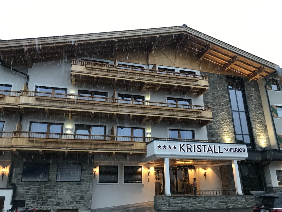 Außenansicht Verwöhnhotel Kristall