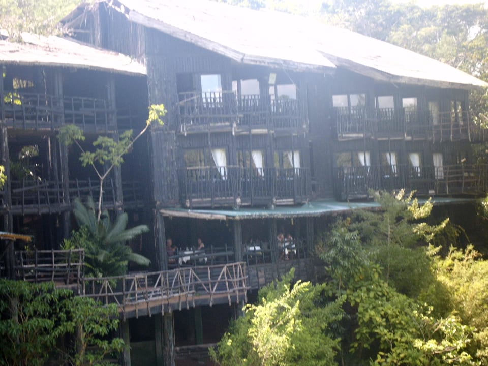 Mitten im Regenwald Shimba Hills Lodge