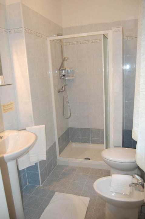 Foto bagni hotel irene completamente rinnovati Hotel Irene