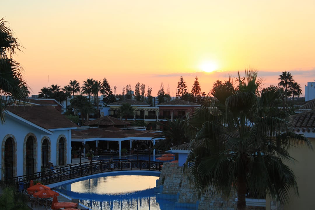Wunderschöne Sonnenuntergänge Atlantica Aeneas Resort