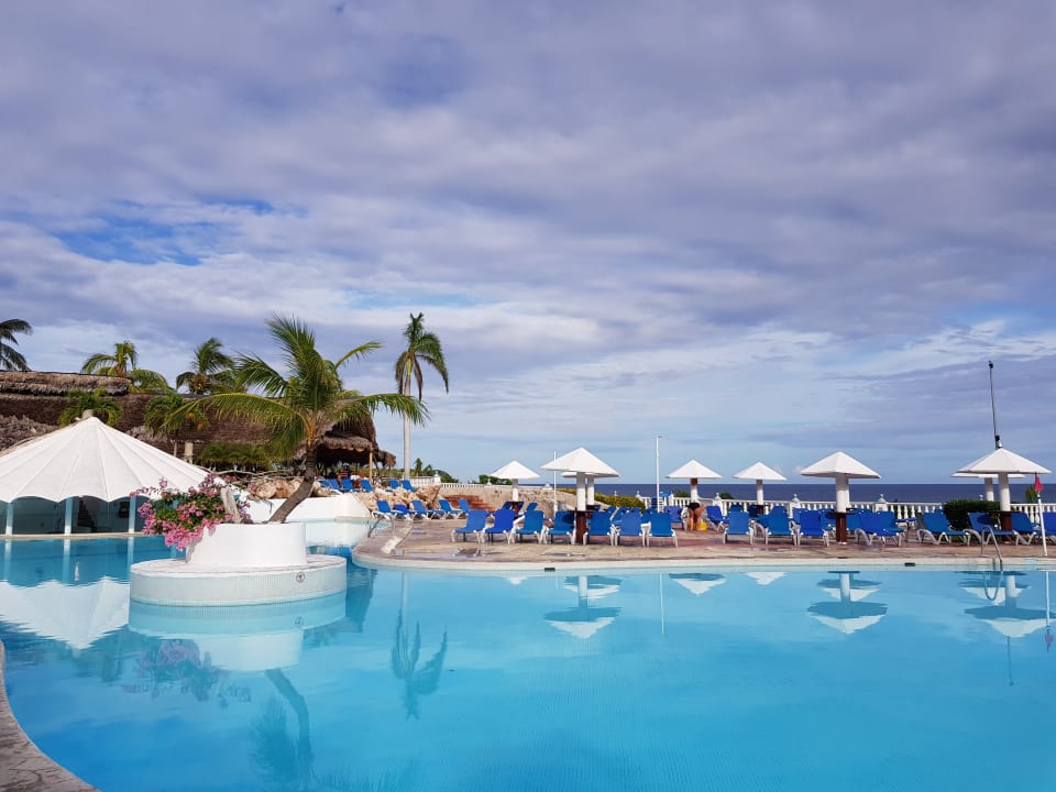 Pool Sol Rio De Luna y Mares