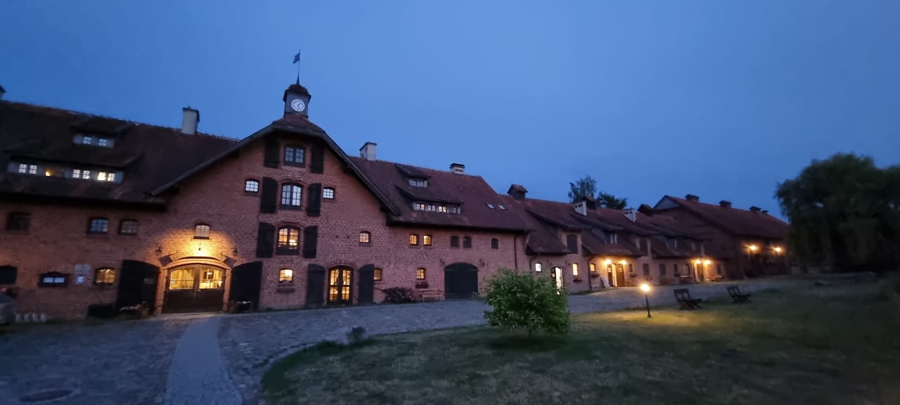 Außenansicht Pałac i Folwark Galiny
