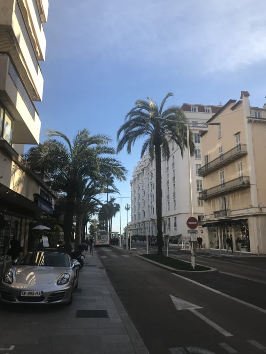 Außenansicht Hotel Barrière Le Gray D'Albion Cannes
