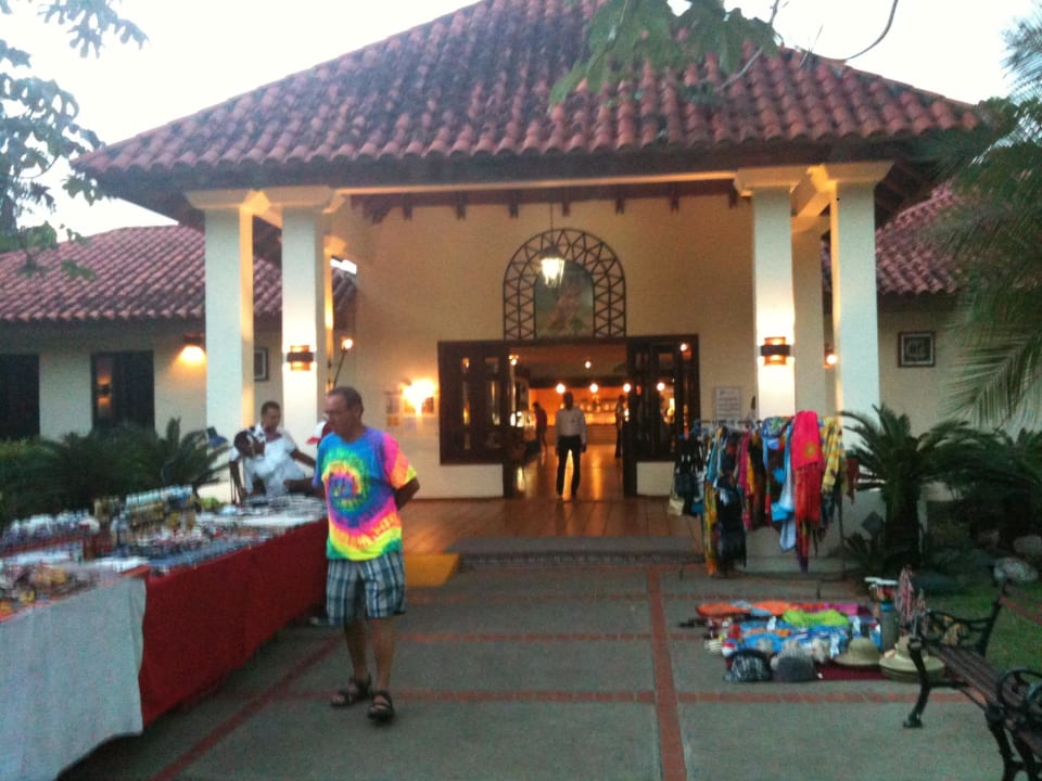 Essen fassen BelleVue Dominican Bay