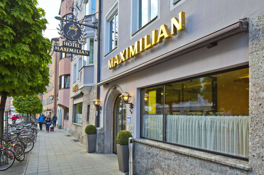 Eingang Hotel Maximilian Hotel Maximilian Stadthaus Penz