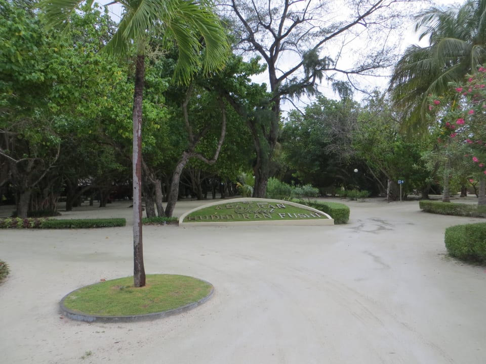 Viele Wege auf der Insel Adaaran Select Hudhuran Fushi - Premium All Inclusive