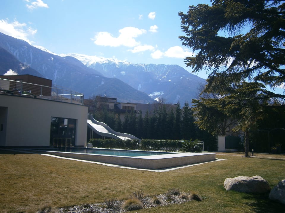 Heißer Außenpool Sonnen Resort