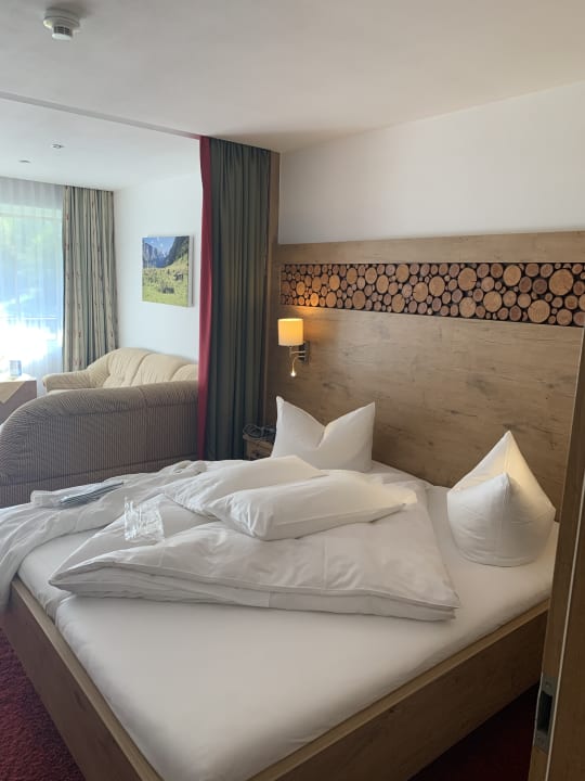 Zimmer Alm- & Wellnesshotel Alpenhof