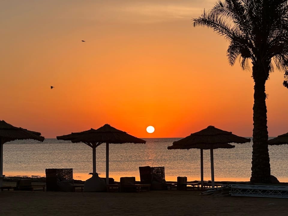 Strand True Beach Resort