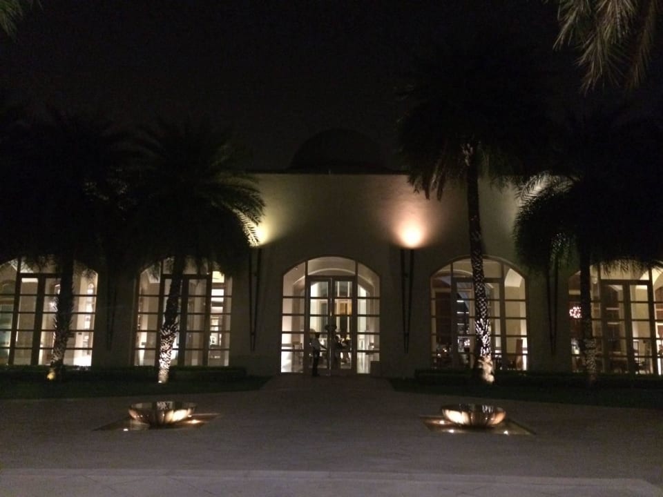 Innenhof mit Lobby Hotel Trident Gurgaon