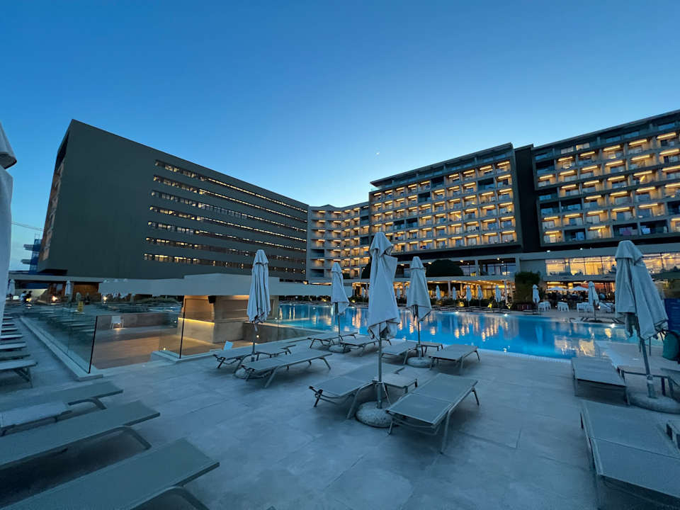 Pool Amada Colossos Resort