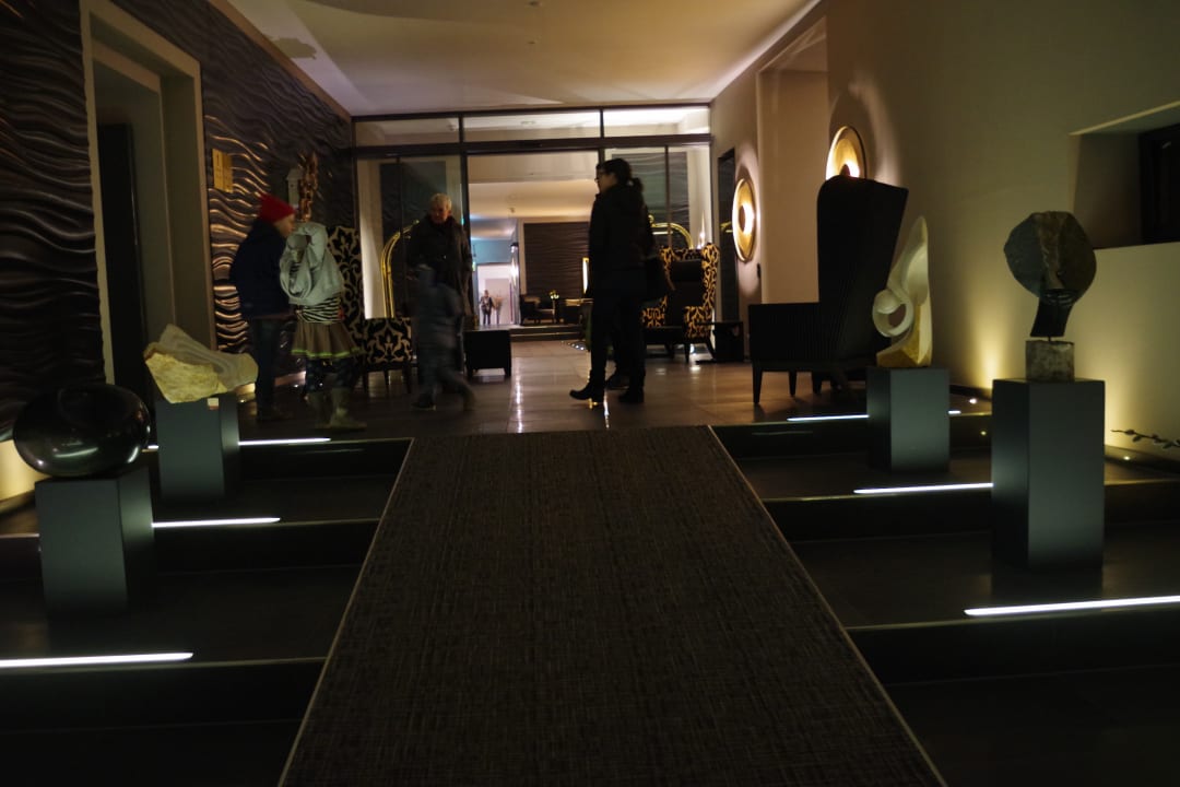 Lobby Schloss Reinach