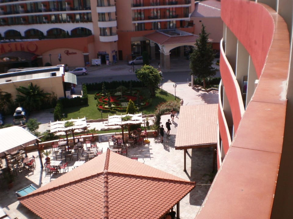Z balkonu ve 4.patře Hotel Mena Palace