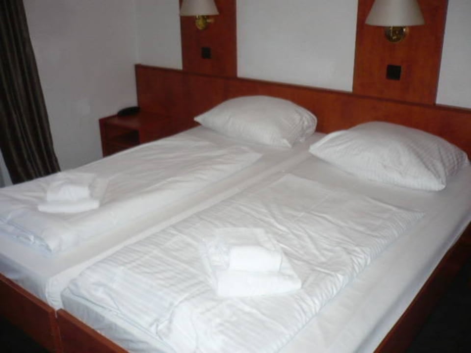 War i.o Hotel Rossija