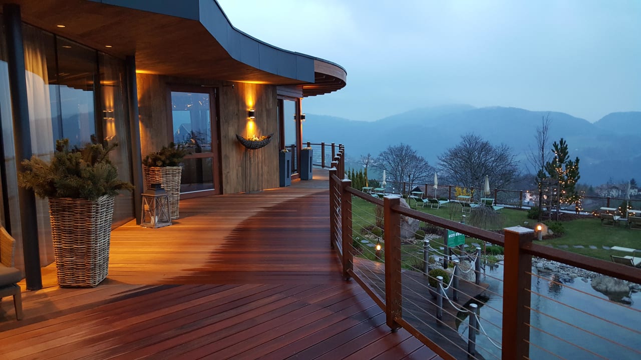 Abendstimmung Hotel Chalet Mirabell