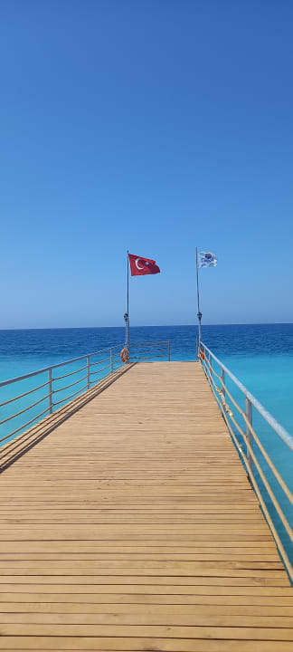 Strand Cenger Beach Resort & Spa