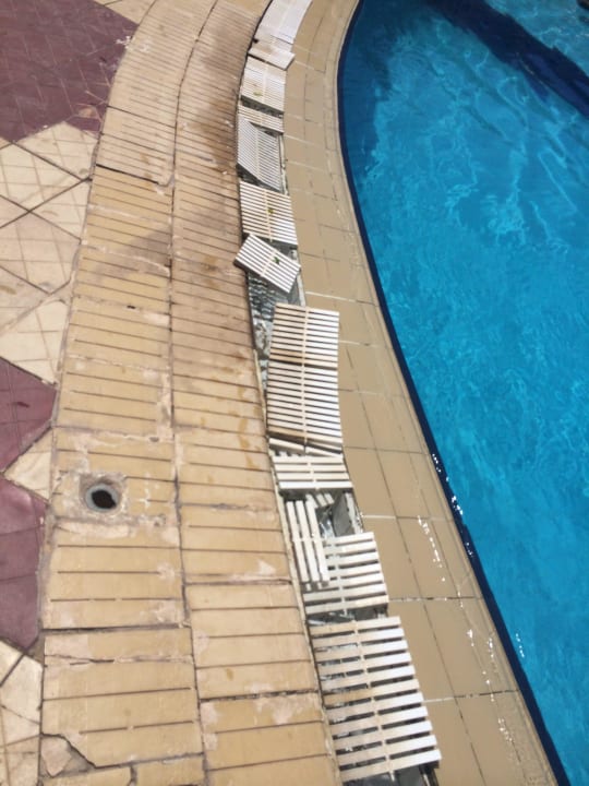 Swimmingpool Moreno Horizon Spa & Resort