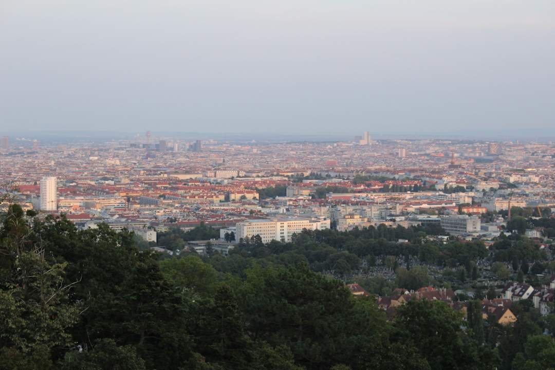 Ausblick Austria Trend Hotel Schloss Wilhelminenberg