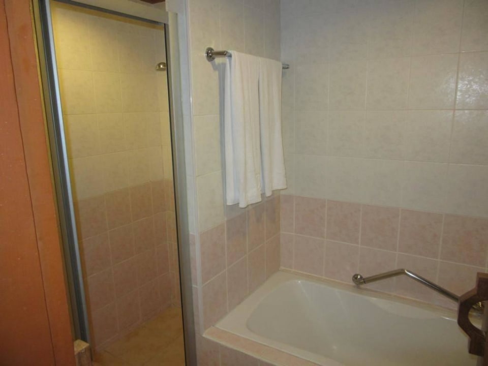 Bad Holiday Inn Resort Krabi Ao Nang Beach by IHG