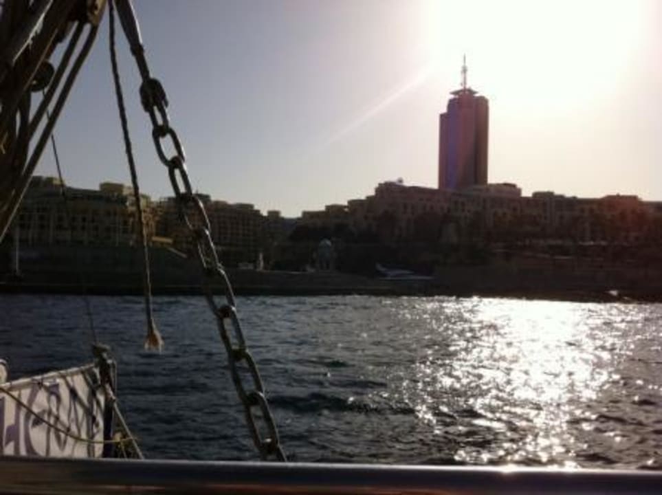 Sicht von der Meerseite Hilton Malta