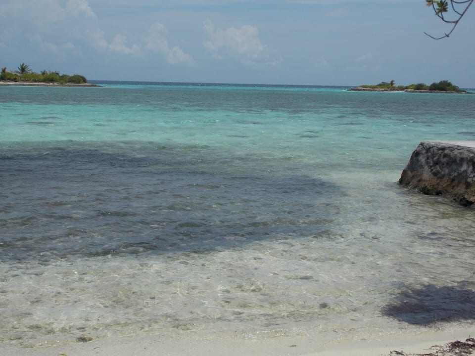 Strand vor Bungalow 117 Adaaran Select Hudhuran Fushi - Premium All Inclusive