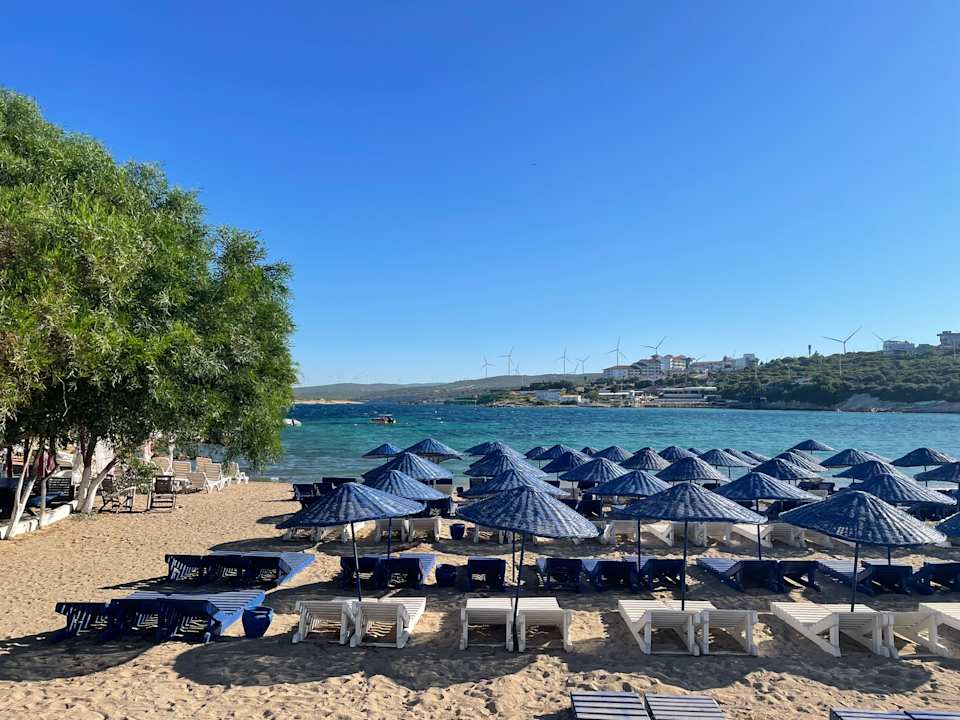 Strand Club Resort Atlantis