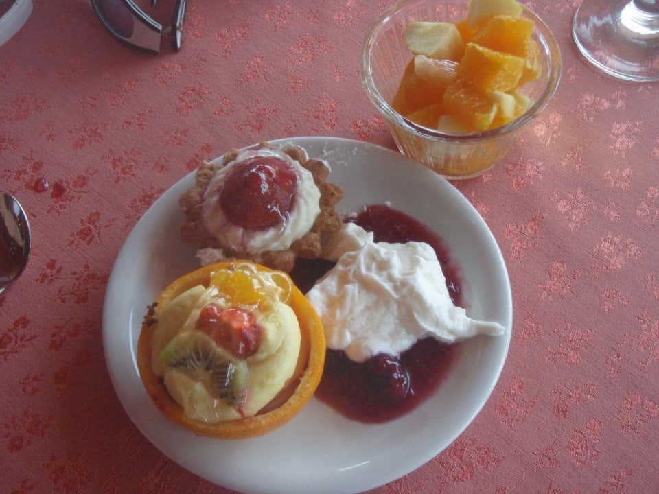 Lecker Nachtisch Club Grand Side