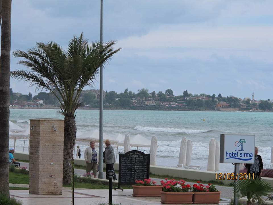 Blick vom Restaurant auf Side Hotel Sirma