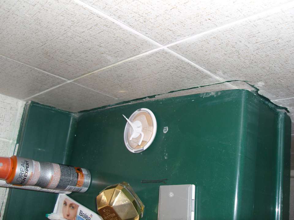 Heruntergekommenes Bad Riviera Aqua Park Resort