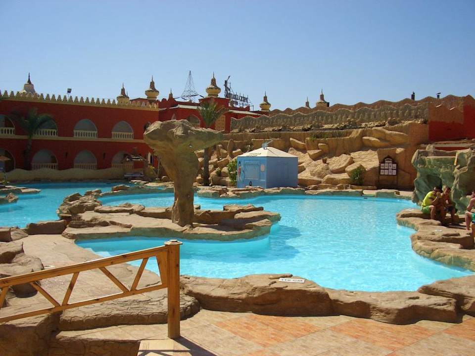 Activpool ist relativ klein Pickalbatros Alf Leila Wa Leila Resort - Neverland Hurghada