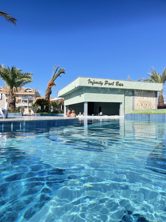 Pool Kirman Belazur Resort & Spa