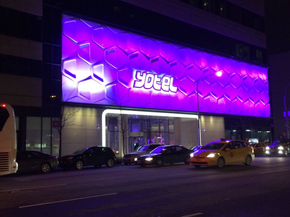 Bei Nacht YOTEL New York