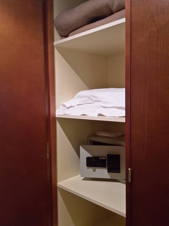 Schrank mit Mietsafe SBH Hotel Costa Calma Palace