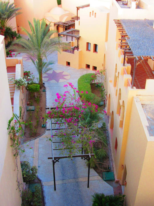 Wege durch das Hotel Steigenberger Coraya Beach - Adults only