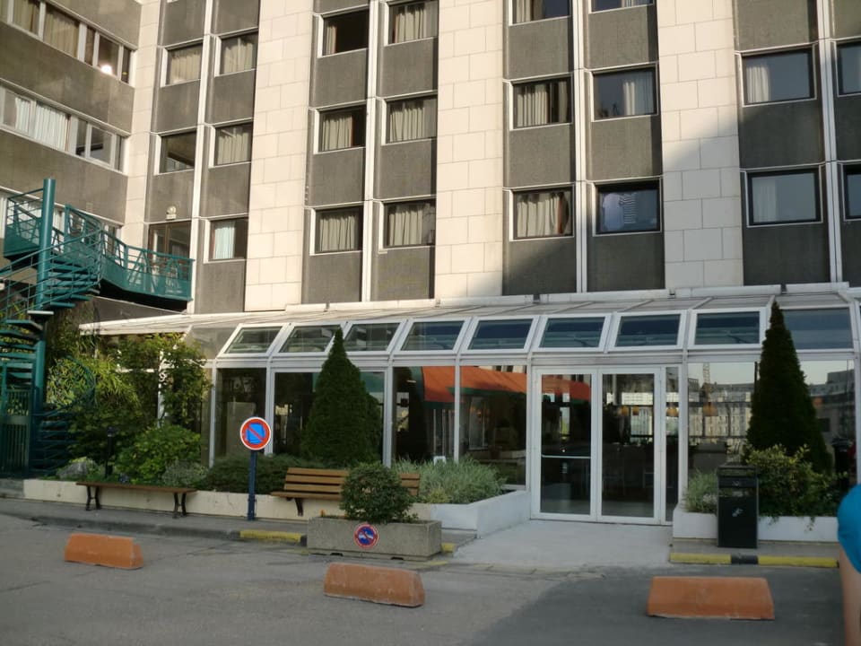 Hotel von außen ibis Paris 17 Clichy Batignolles