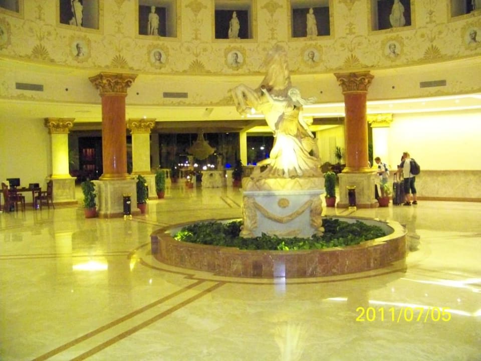 Eingangshalle Hotel Titanic Palace