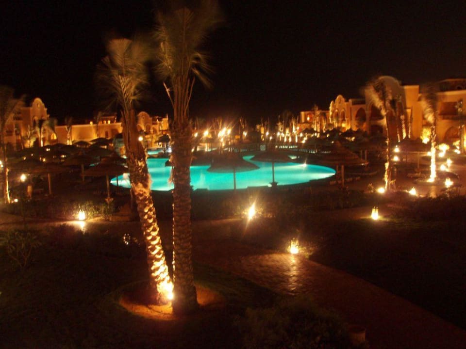 Poolblick Charmillion Gardens Aquapark