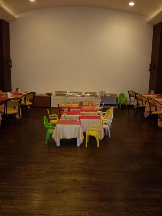 Für die Kleinen ein Restaurant Horus Paradise Luxury Resort & Club