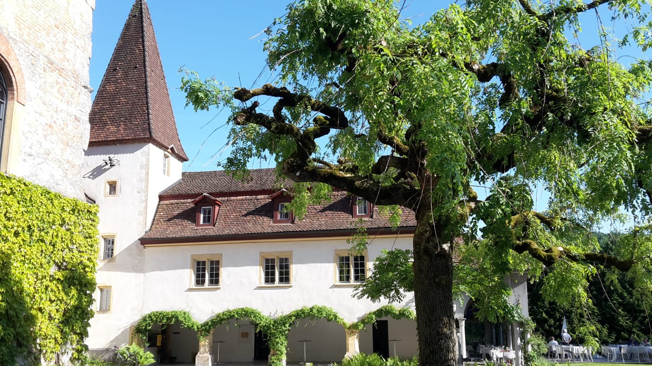 Außenansicht Hotel Schloss Münchenwiler