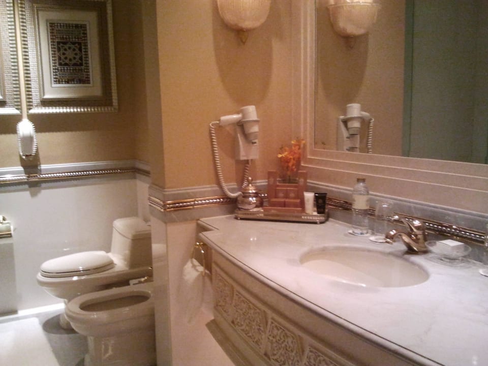 Im Badezimmer  Emirates Palace Mandarin Oriental