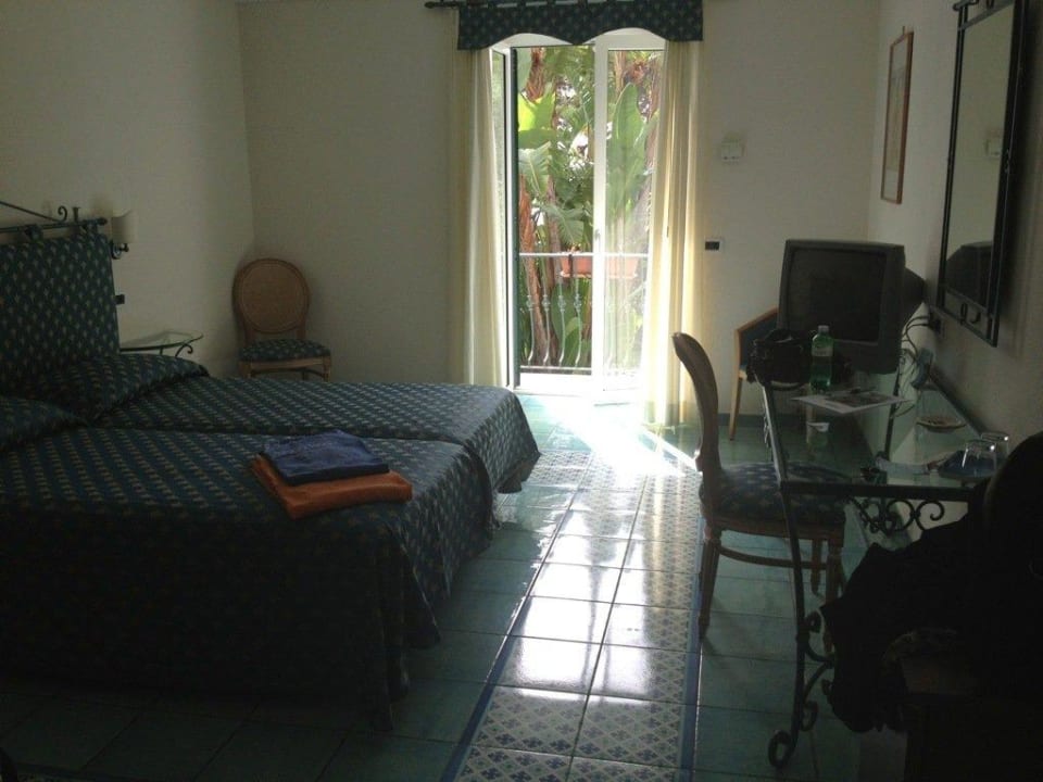 Zimmer, Nebengebäude, Garten Hotel Tritone Terme & Spa