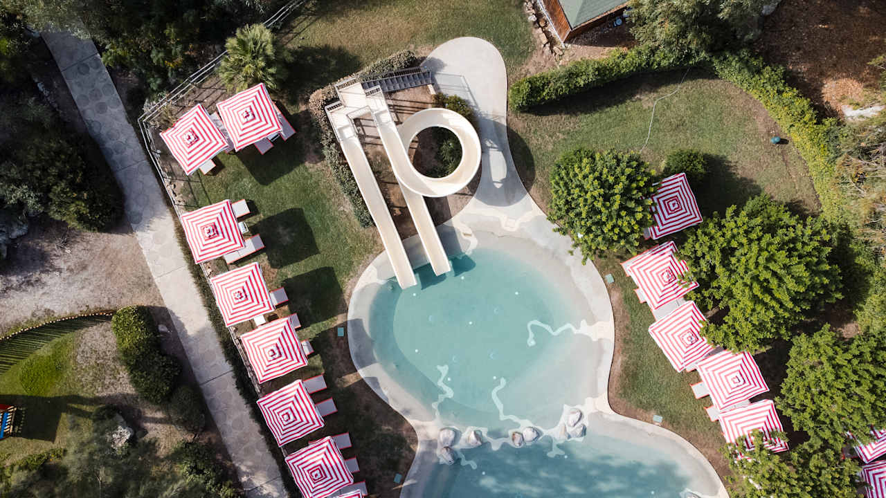 Pool Mangia's Brucoli Sicily Autograph Collection