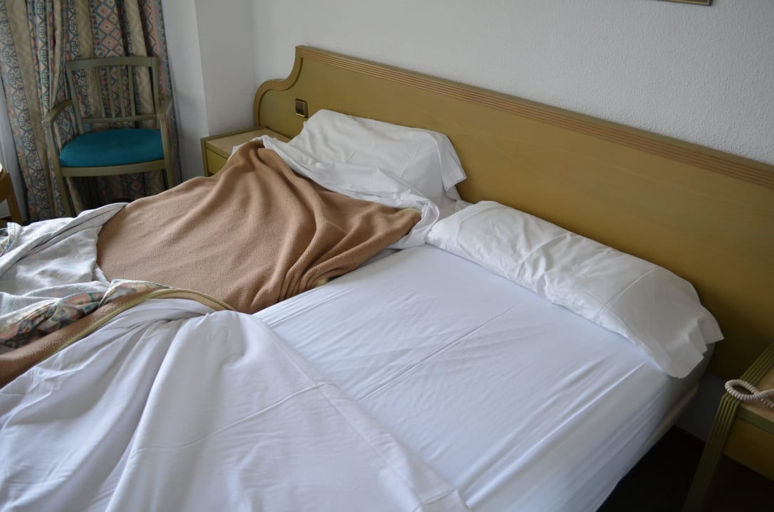 Aufgedeckte Bettwäsche Hotel Vibra Beverly Playa